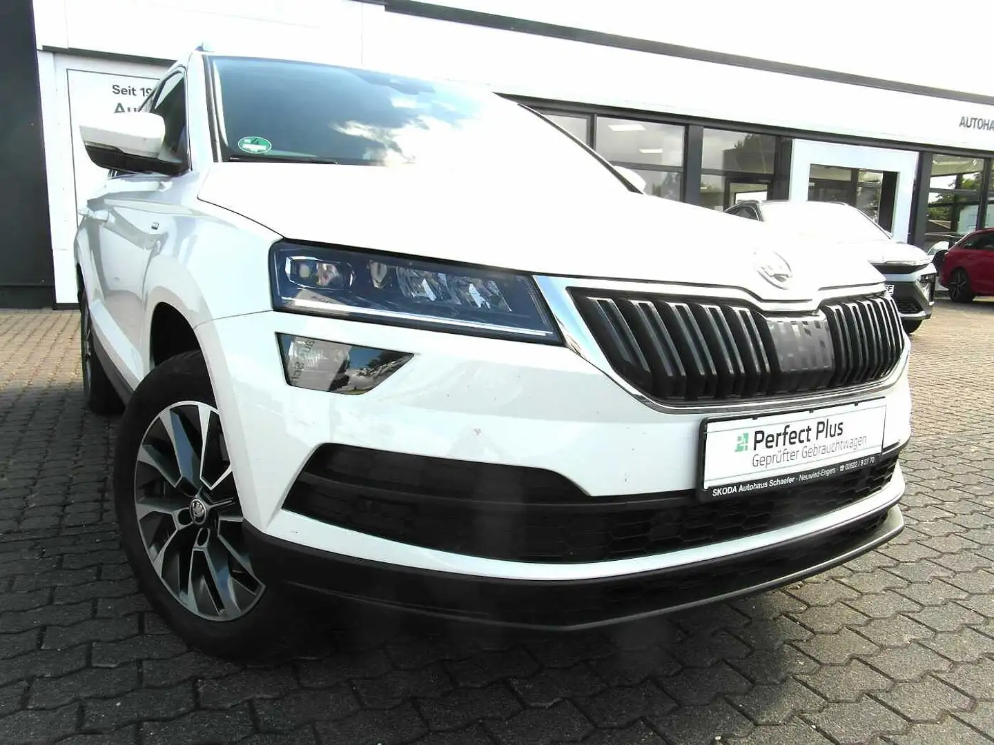 Skoda Karoq Diesel 2.0 TDI 4x4 DSG Drive, Navi, Kamera,PDC,Alu Weiß - 1