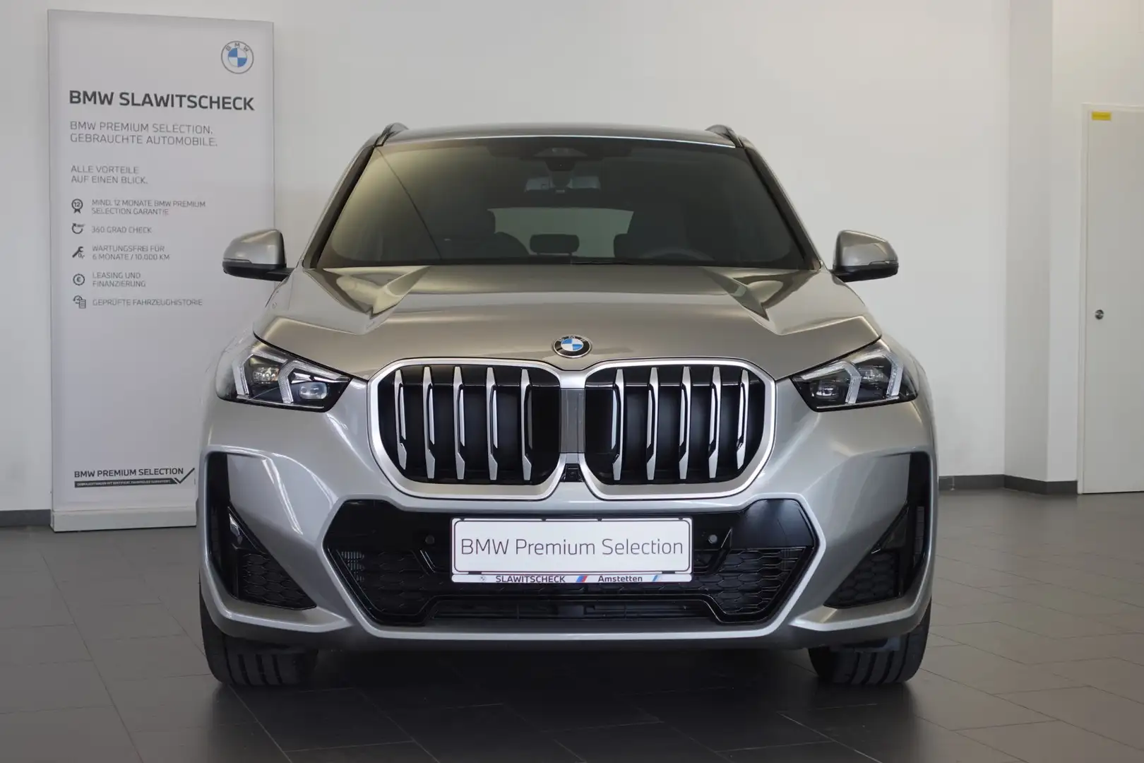 BMW X1 xDrive20d U11 Silber - 2