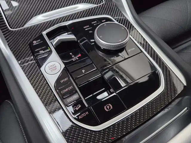 BMW X6 view 11