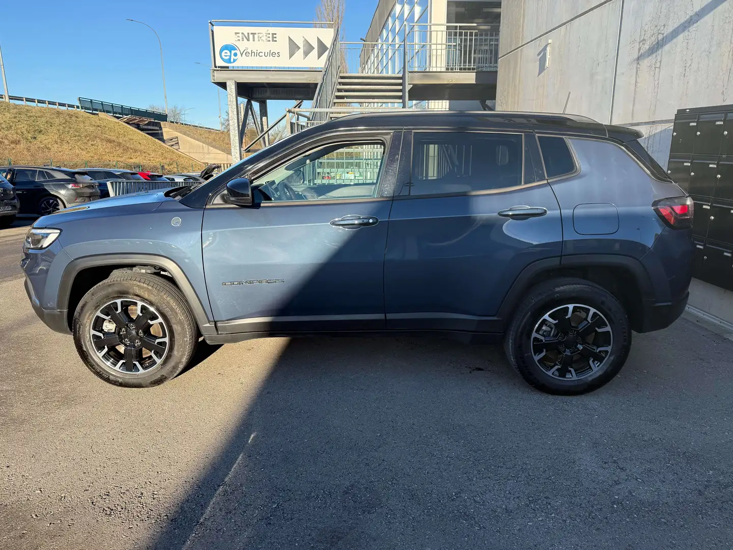 Jeep Compass 1.3 PHEV 240 BVA6 T4 4XE TRAILHAWK Bleu - 2