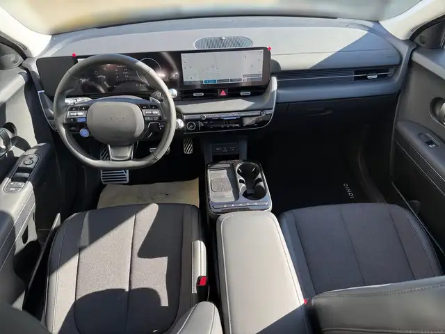 Hyundai Ioniq 5 view 11