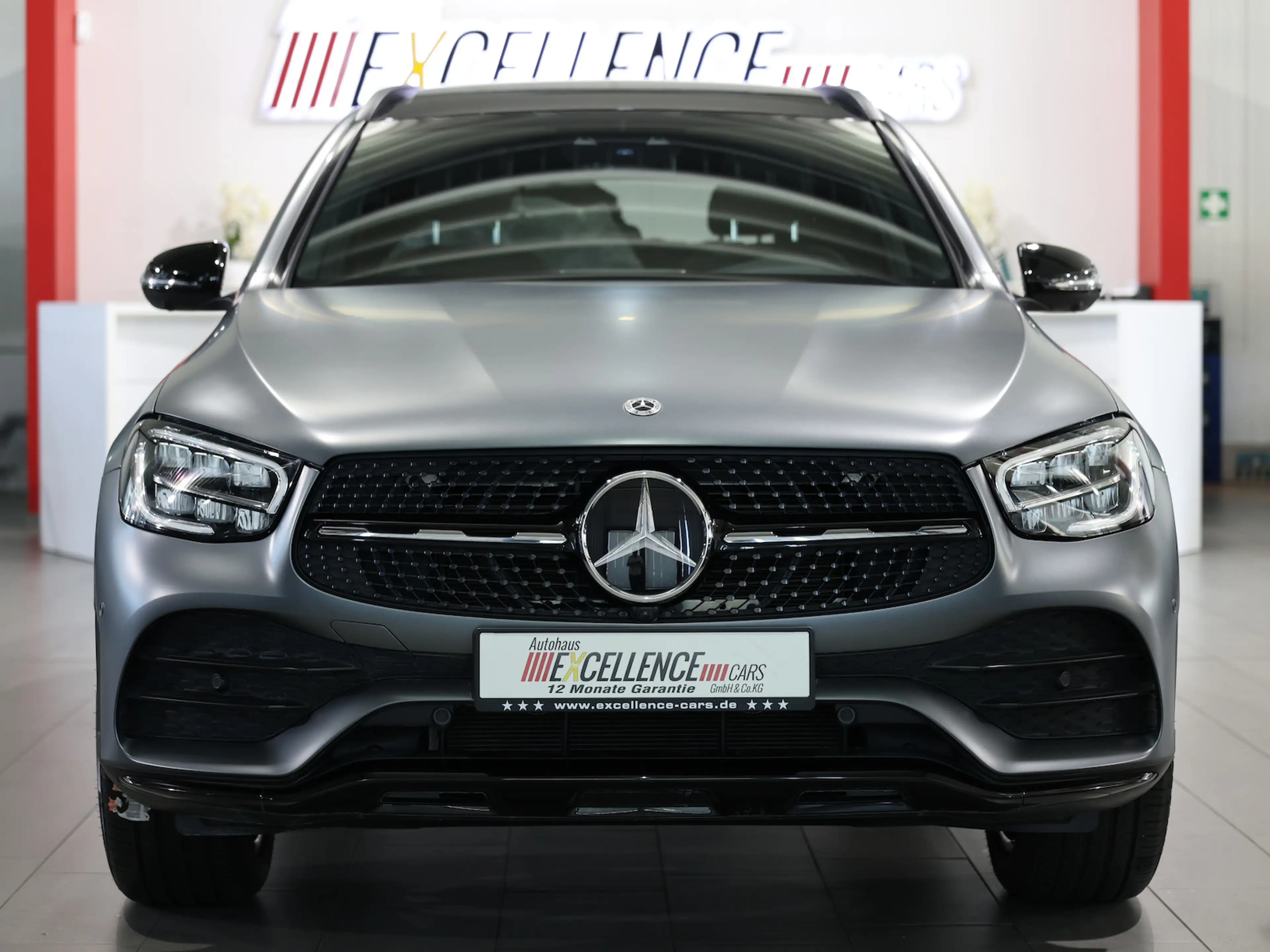 Mercedes-Benz GLC 220 d 4Matic AMG-LINE-PLUS MATT / PANORAMA — photo 6