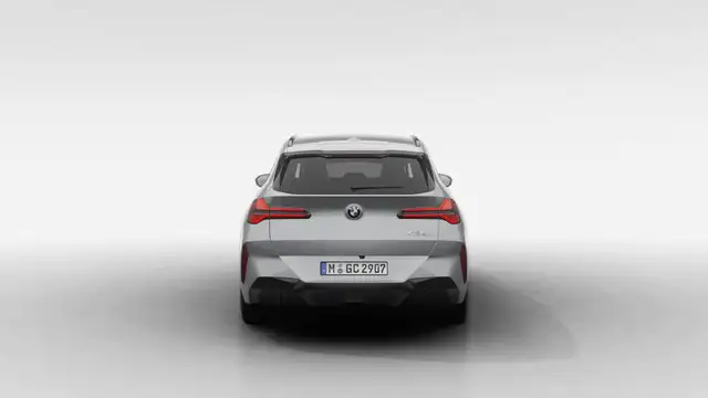 BMW X3 view 5