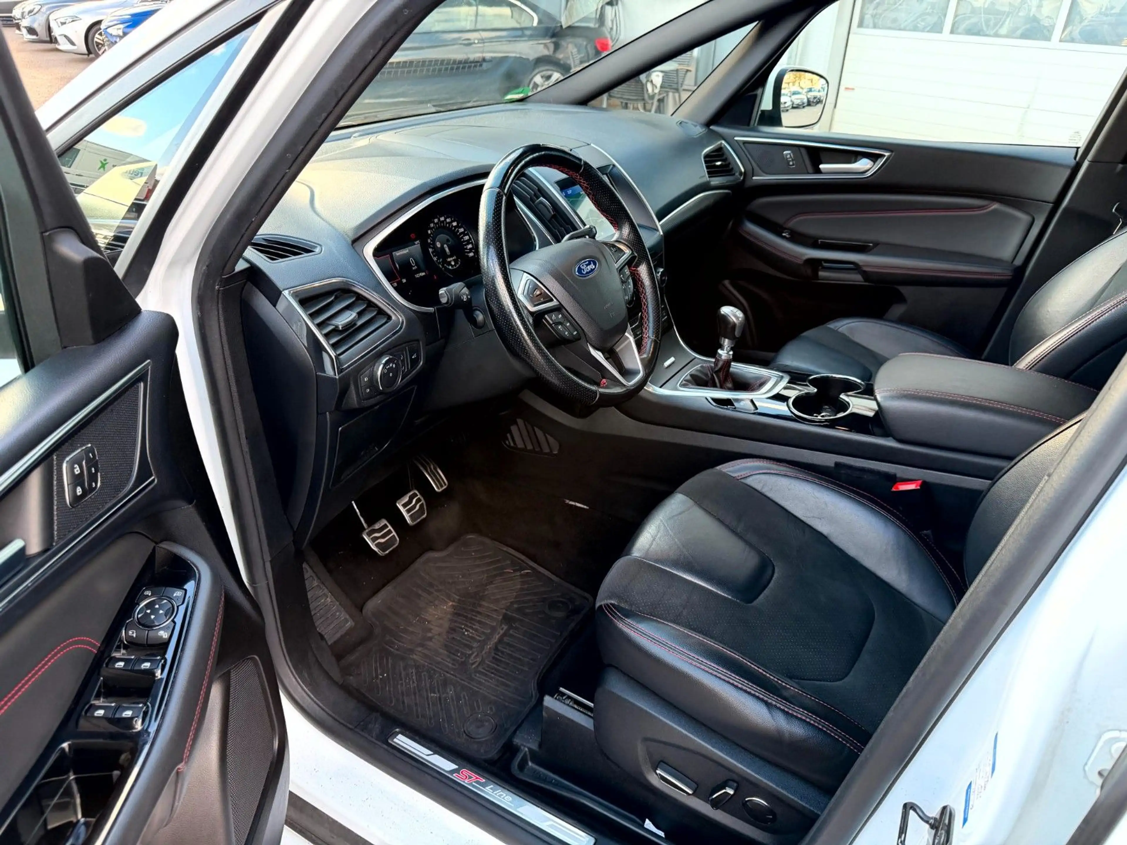 Ford S-Max 2.0 EcoBlue ST-Line Navi_Kamera_AHK — photo 5