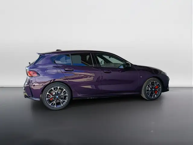 BMW 1 Series view 3