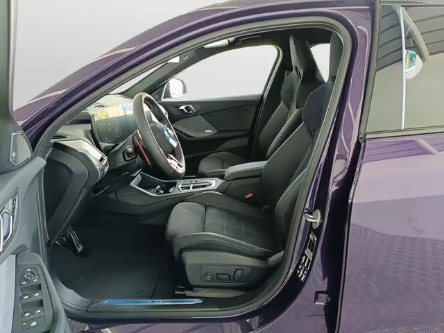 BMW 1 Series view 8