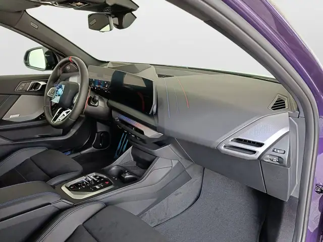 BMW 1 Series view 10