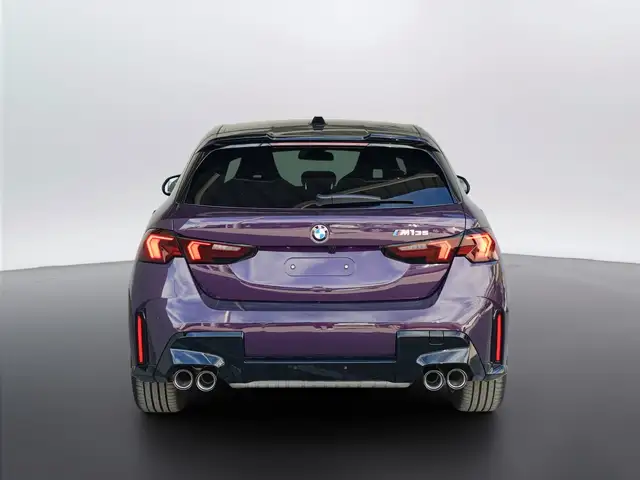 BMW 1 Series view 5