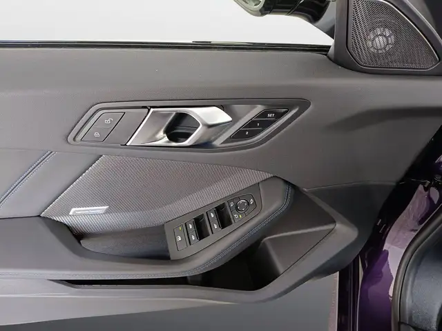 BMW 1 Series view 12