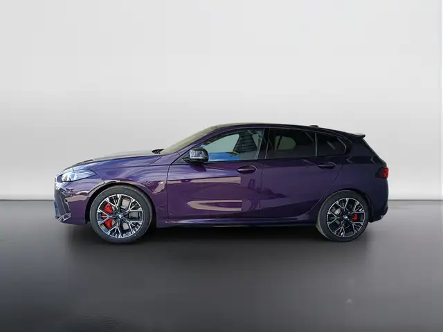 BMW 1 Series view 6