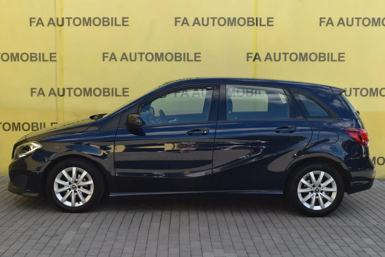 Mercedes-Benz B 180 CDI / d/KLIMA/NAVI/SHZ/PDC/EURO 6/ Bleu - 2