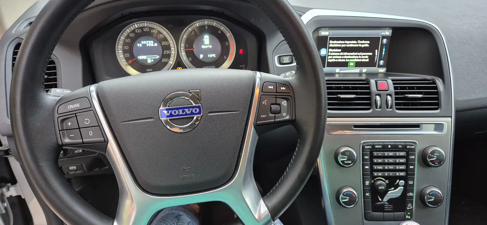 Volvo XC60 XC60 I 2008 2.4 d4W4 Momentum awd 163cv geartronic - 2