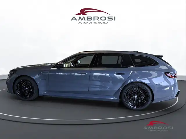 BMW M5 view 6
