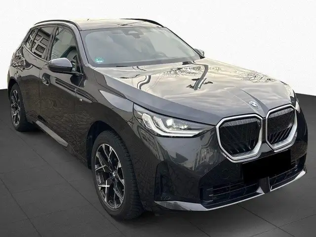 BMW X3 view 3