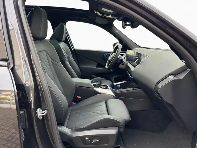 BMW X3 view 11
