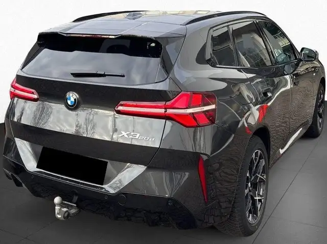 BMW X3 view 6
