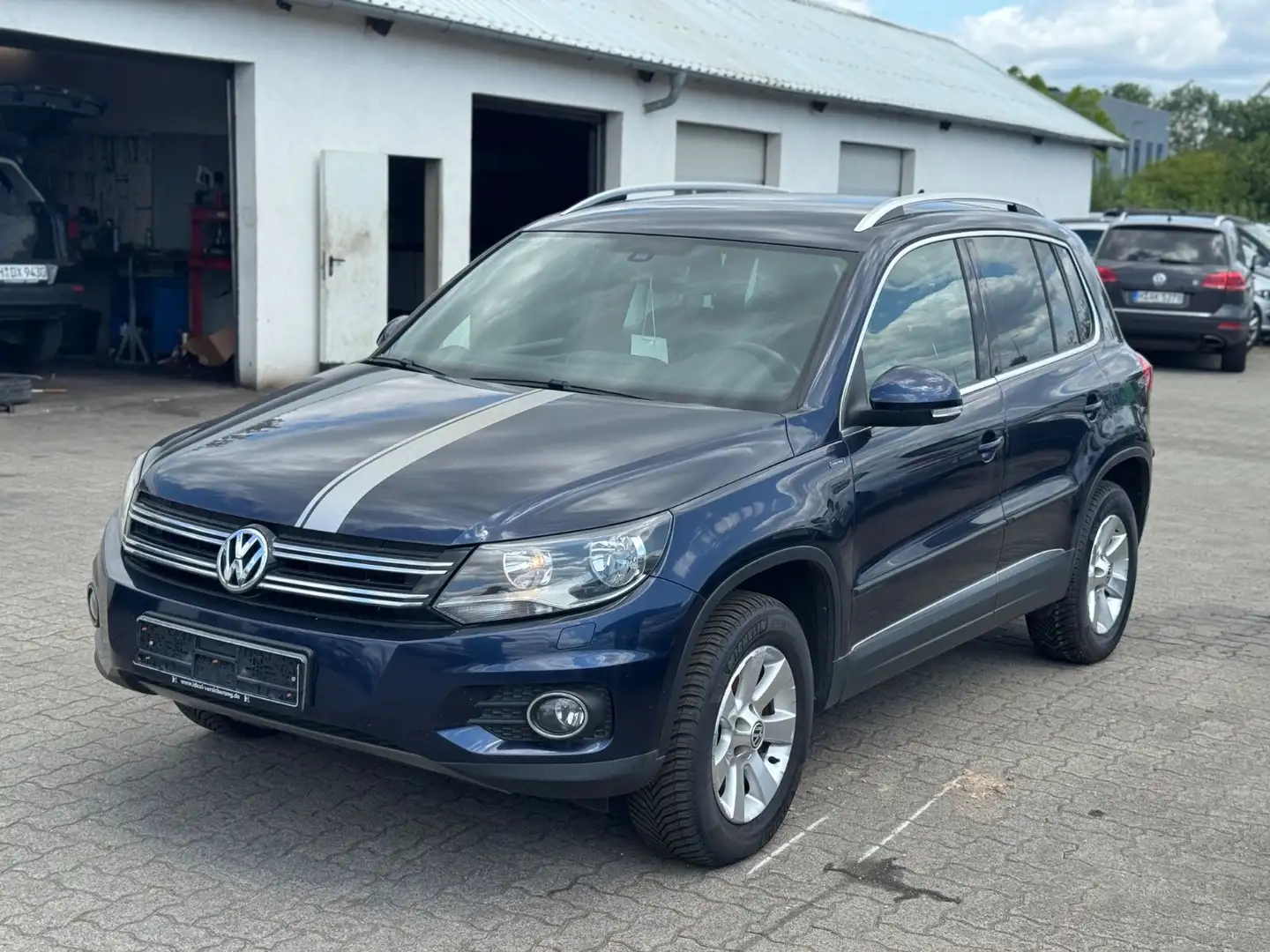 Volkswagen Tiguan Trend & Fun 4Motion Bleu - 1