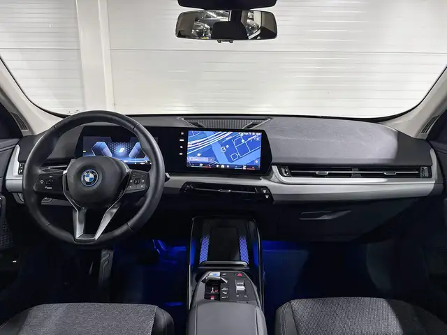 BMW Ix1 view 11