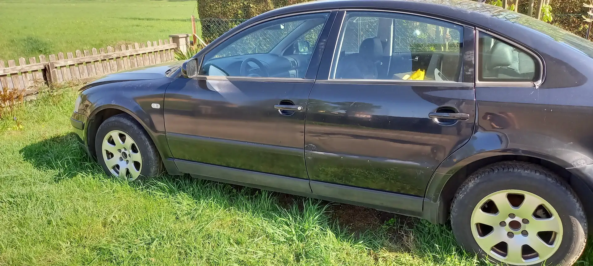 Volkswagen Passat Passat 1,9 TDI PD Siyah - 1