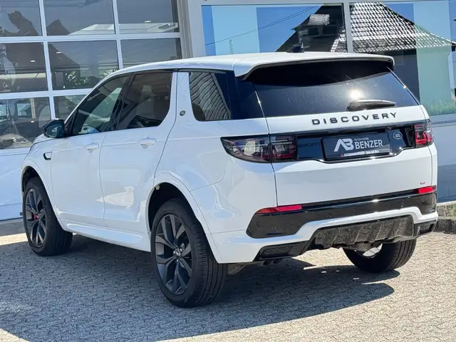 Land Rover Discovery Sport view 7