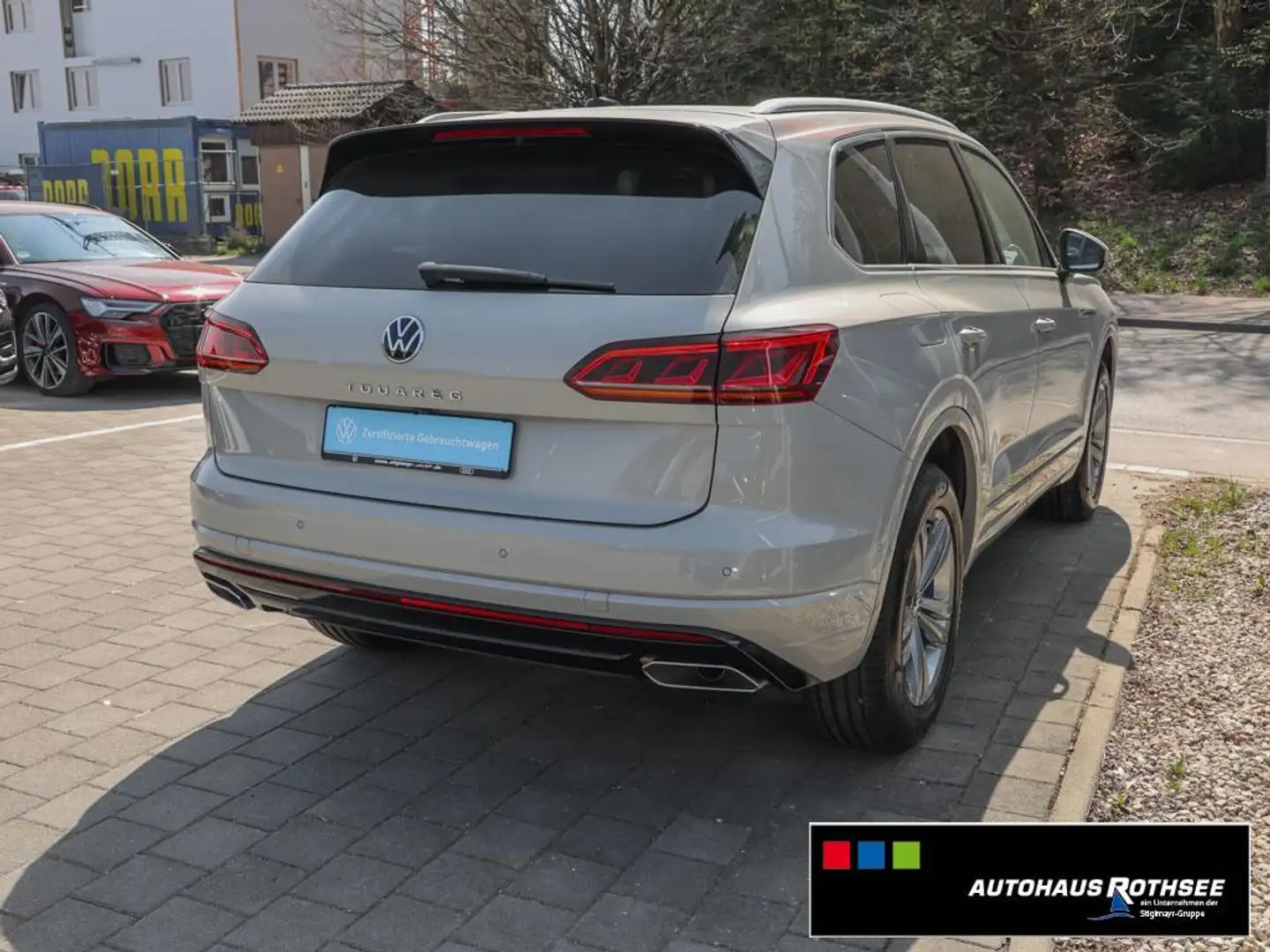 Volkswagen Touareg R-Line 3.0TSI 4MOTION IQ.LIGHT+NAVI+PANO Béžová - 2