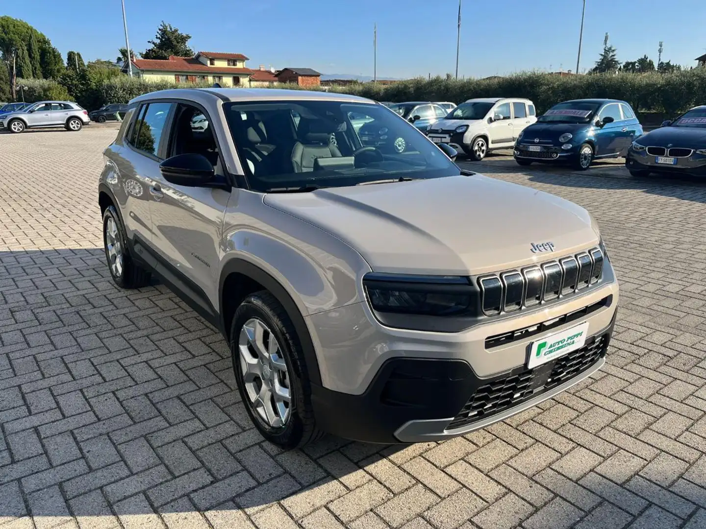 Jeep Avenger 1.2 Turbo 100 CV Altitude Beige - 1