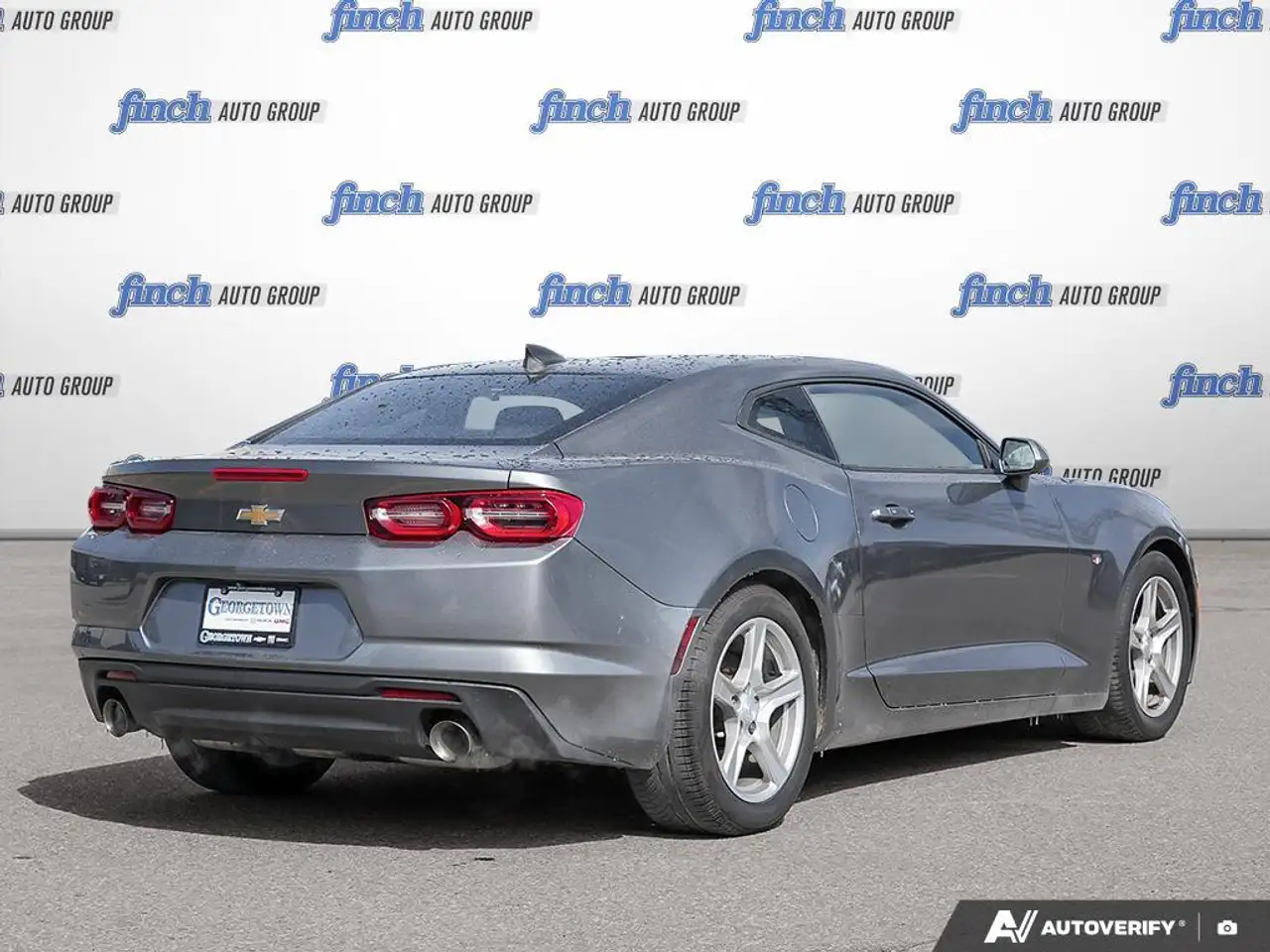 Chevrolet Camaro снимка Chevrolet Camaro