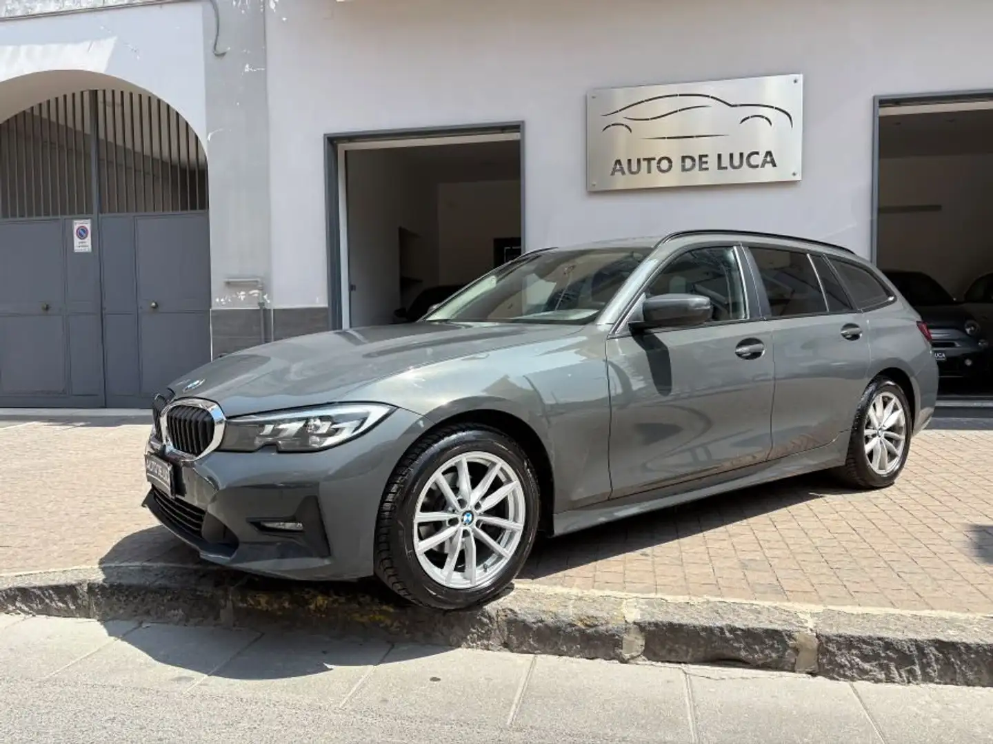 BMW 318 BMW 318D 150 SW ADVANTAGE AUTOMATICA CERTIFICATA Grigio - 1
