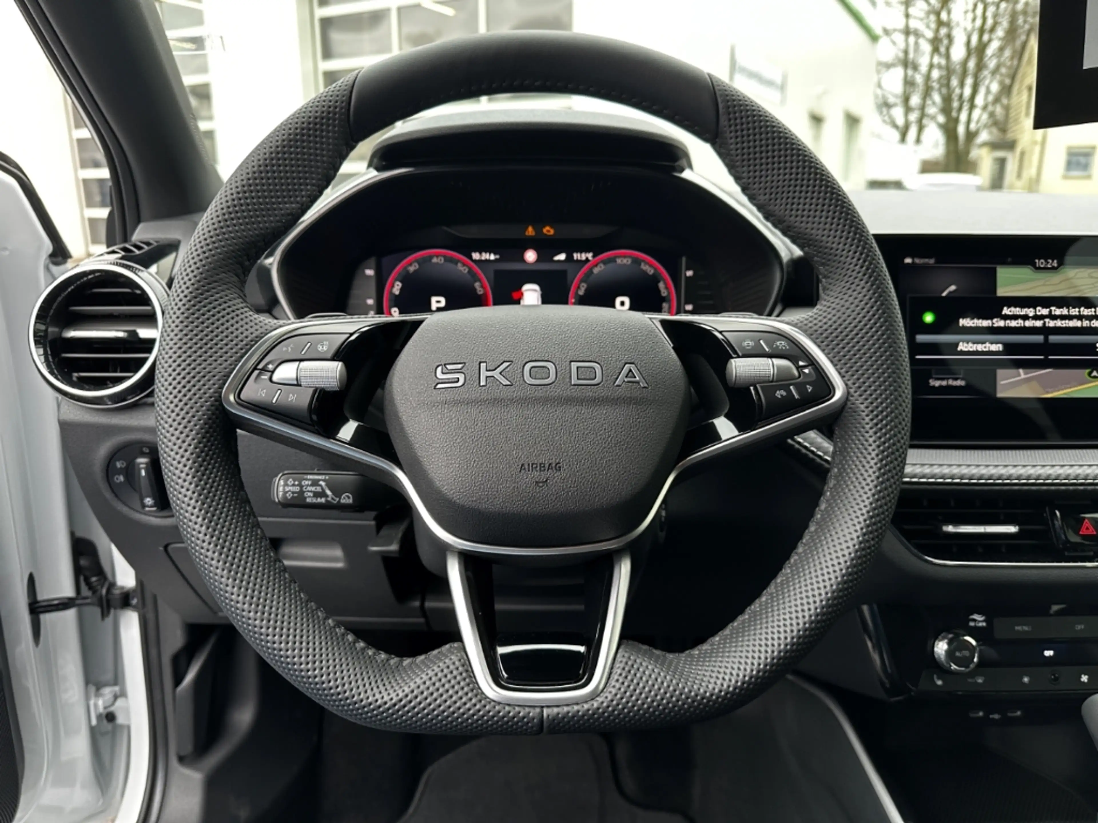 Skoda Fabia IV 1.5 TSI DSG 130 ACC LED Navi SmartLink SHZ Alu — photo 10