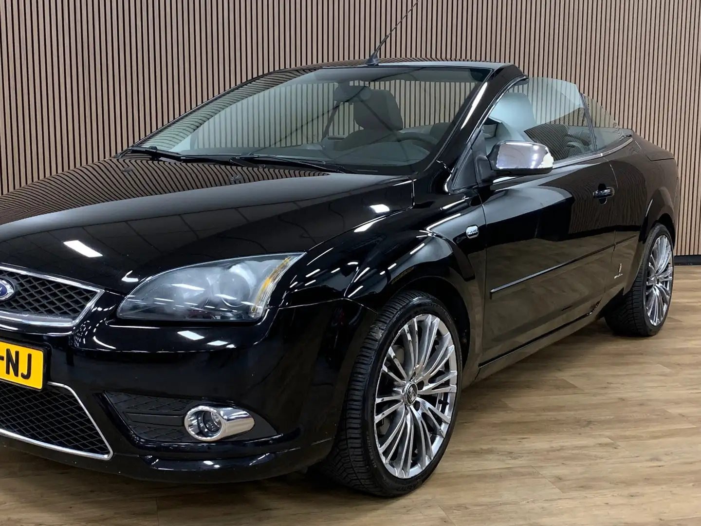 Ford Focus CC Coupé-Cabriolet 1.6-16V Trend|156000KM|Airco| Negro - 2