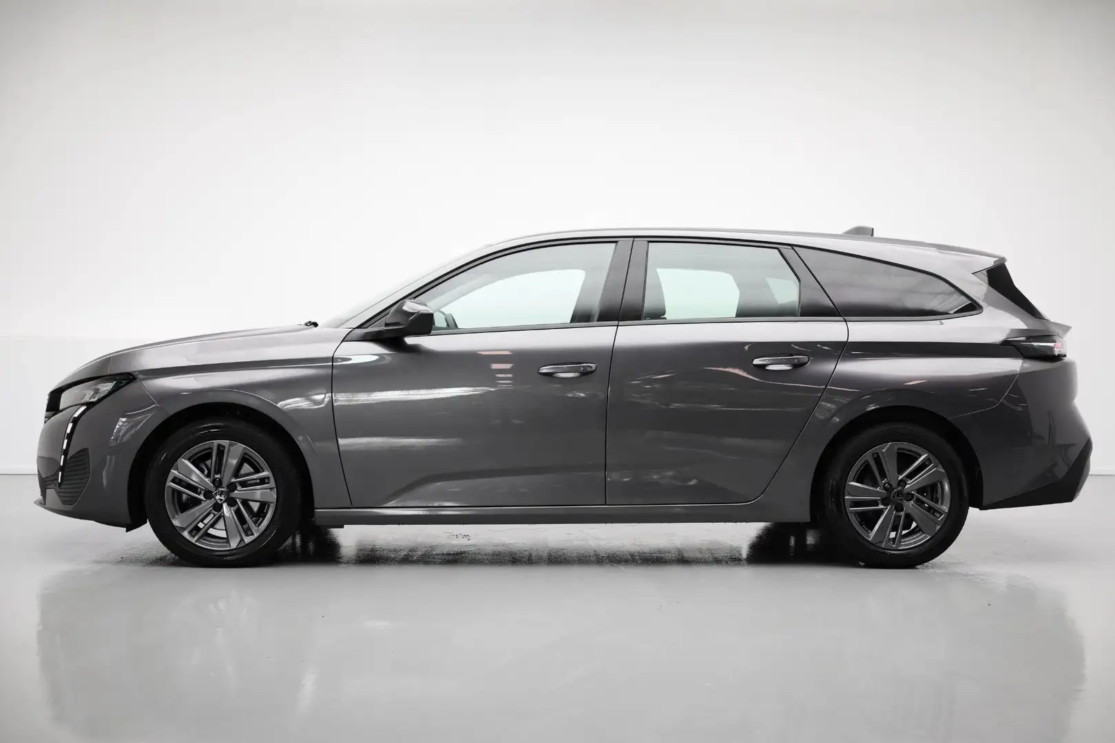 Peugeot 308 1.2 PureTech Active Pack Business |Carplay|Cruise| Grijs - 2