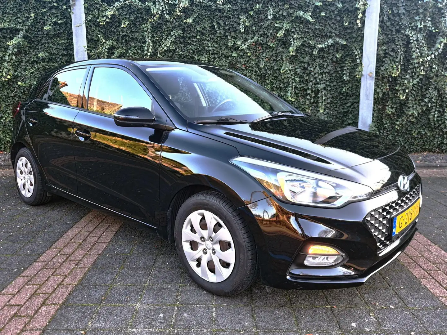 Hyundai i20 1.0 T-GDI Comfort AUTOMAAT! Schwarz - 1