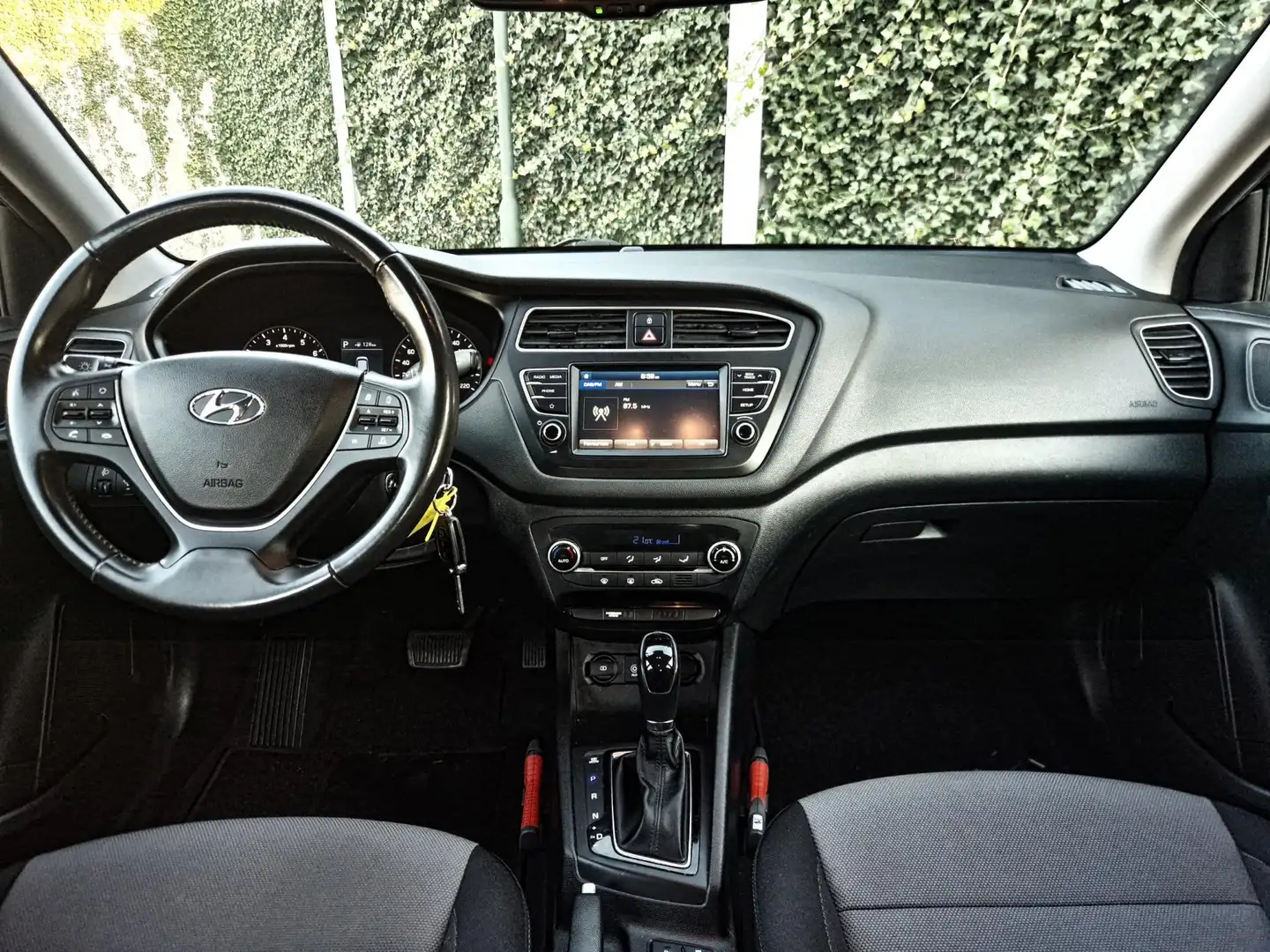 Hyundai i20 1.0 T-GDI Comfort AUTOMAAT! Schwarz - 2