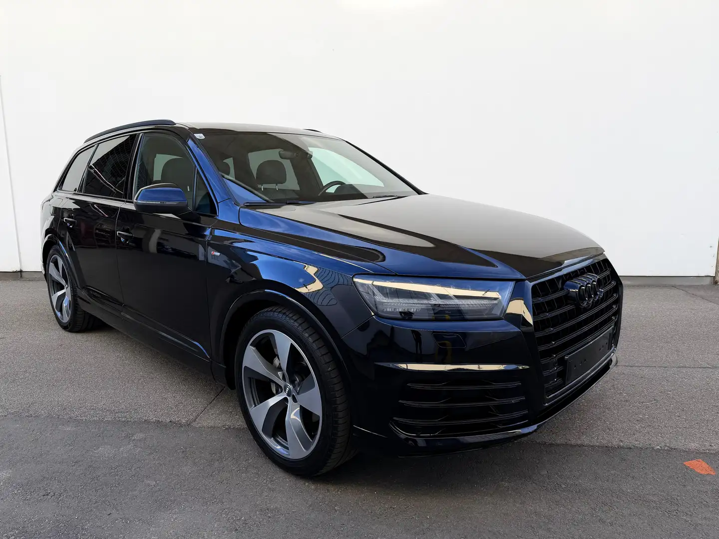 Audi Q7 Quattro / S-line Schwarz - 2