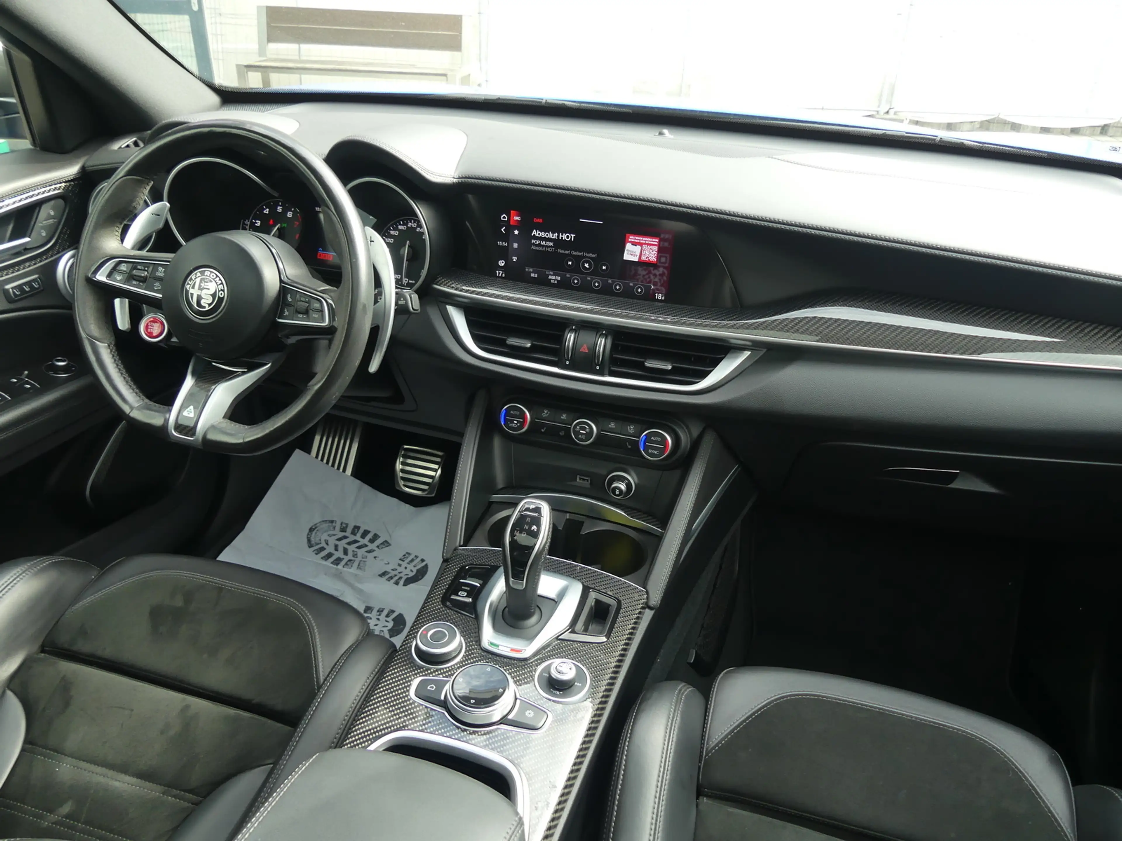 Alfa Romeo Stelvio 2.9 Bi Turbo Q4 Quadrifoglio PANO/ACC/KAM — photo 3