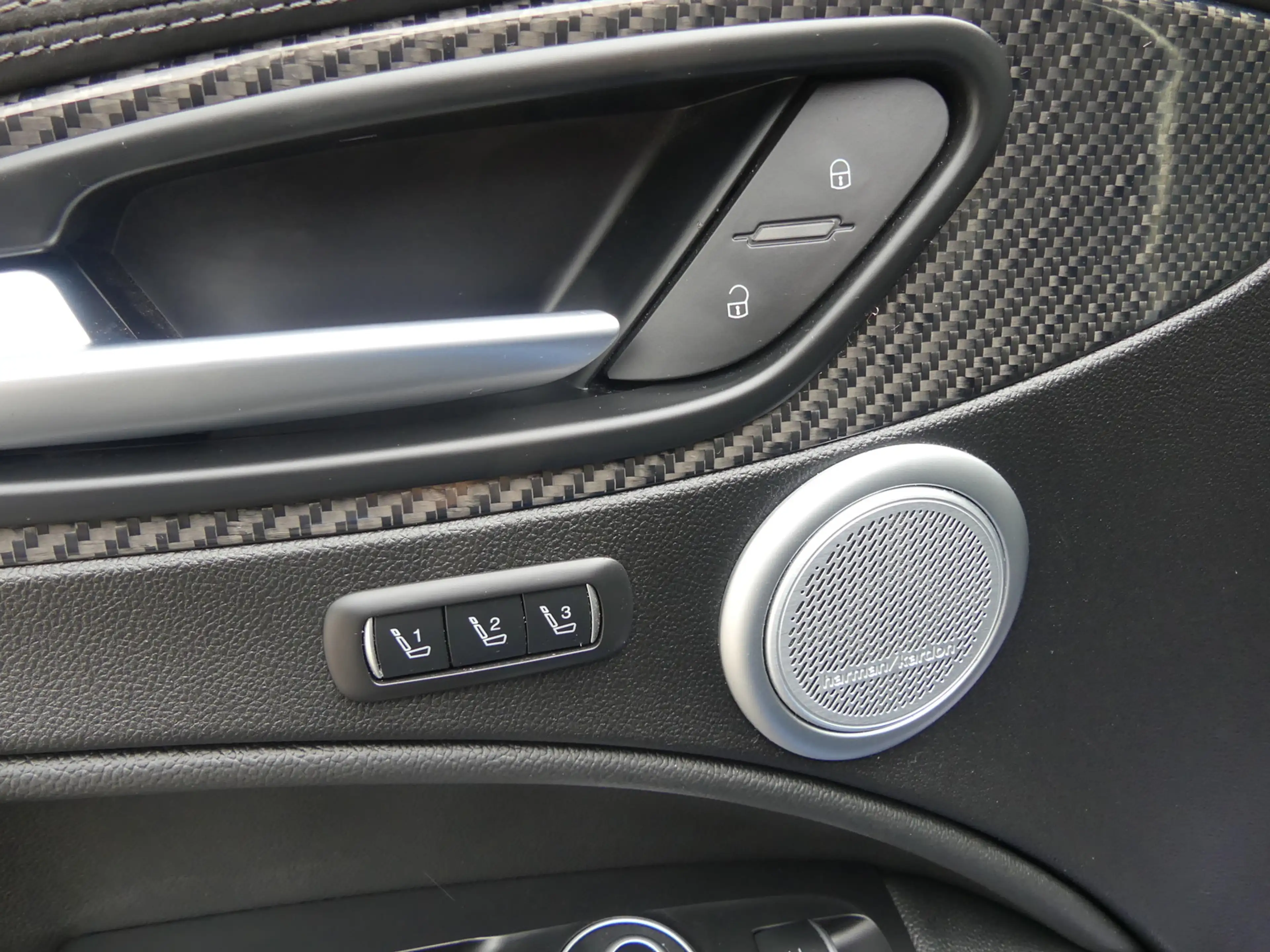 Alfa Romeo Stelvio 2.9 Bi Turbo Q4 Quadrifoglio PANO/ACC/KAM — photo 12