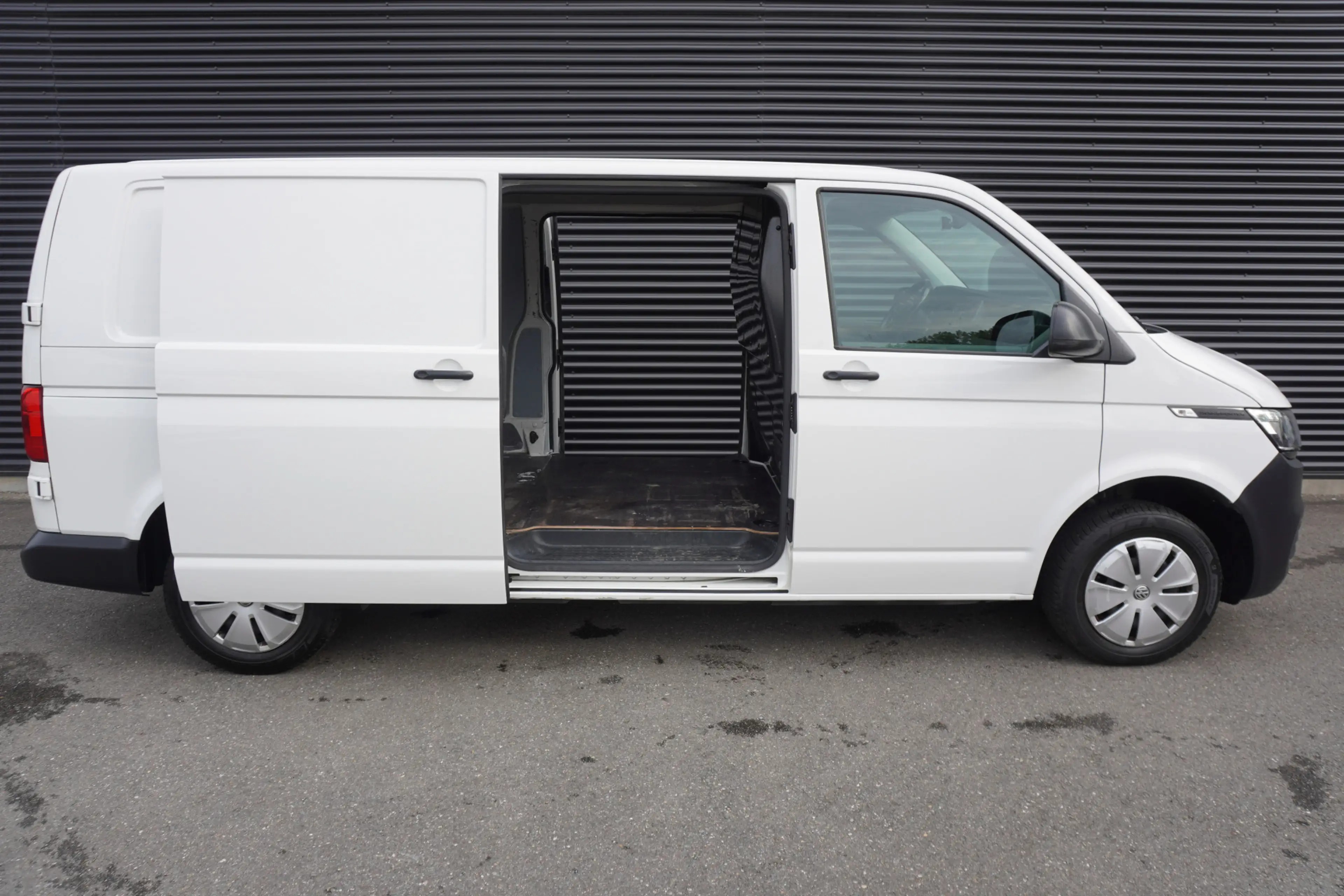 Volkswagen Transporter L2H1 150pk Automaat 2x Schuifdeur Apple carplay Ca — photo 13
