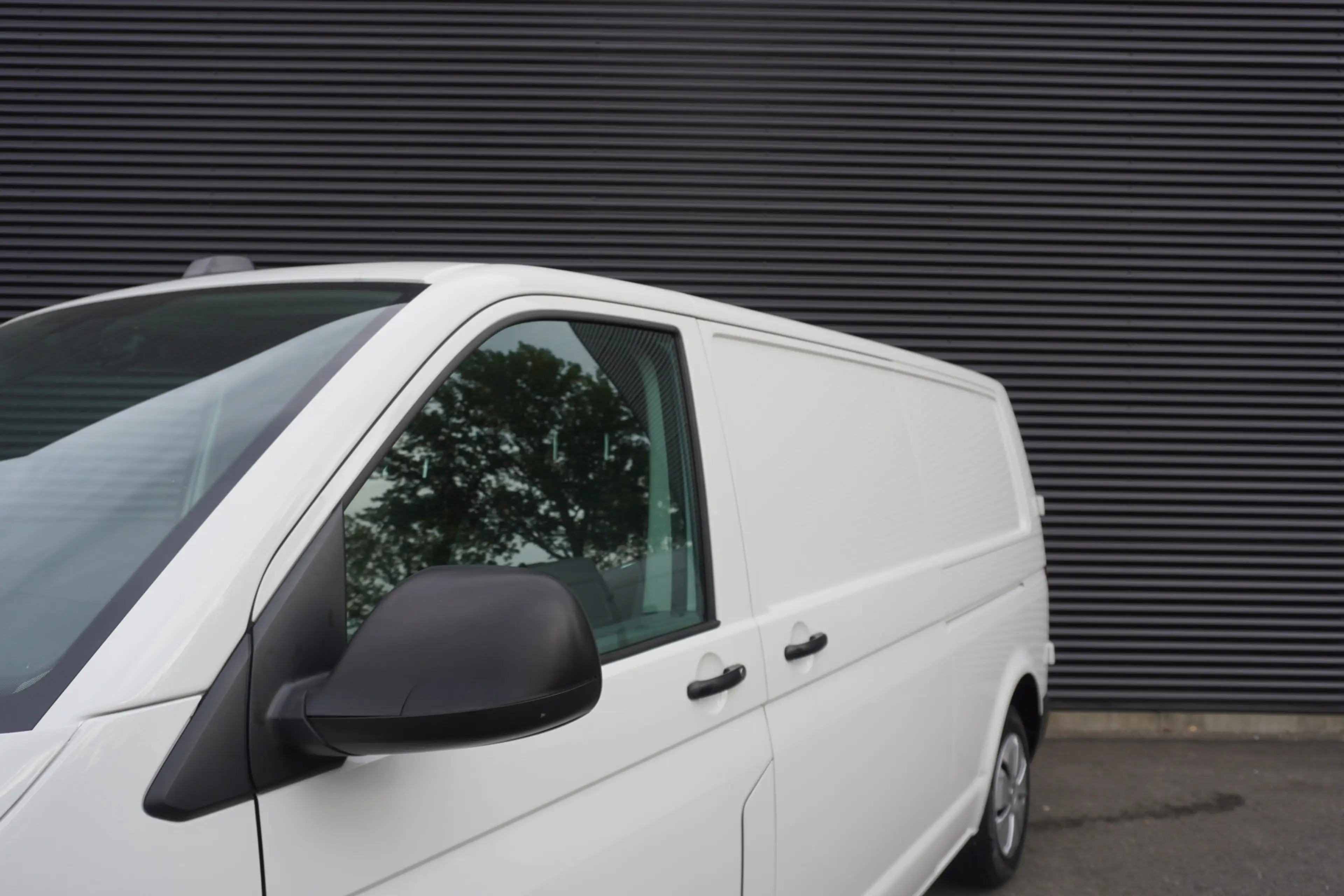 Volkswagen Transporter L2H1 150pk Automaat 2x Schuifdeur Apple carplay Ca — photo 5