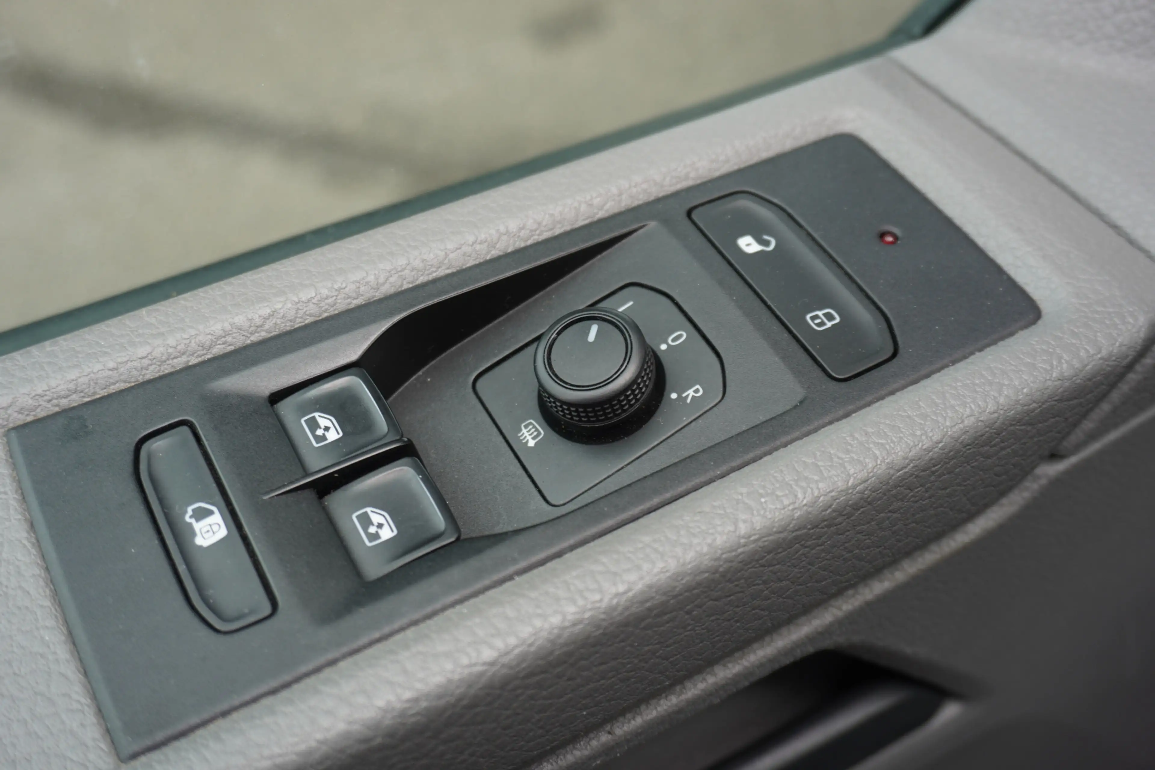 Volkswagen Transporter L2H1 150pk Automaat 2x Schuifdeur Apple carplay Ca — photo 15