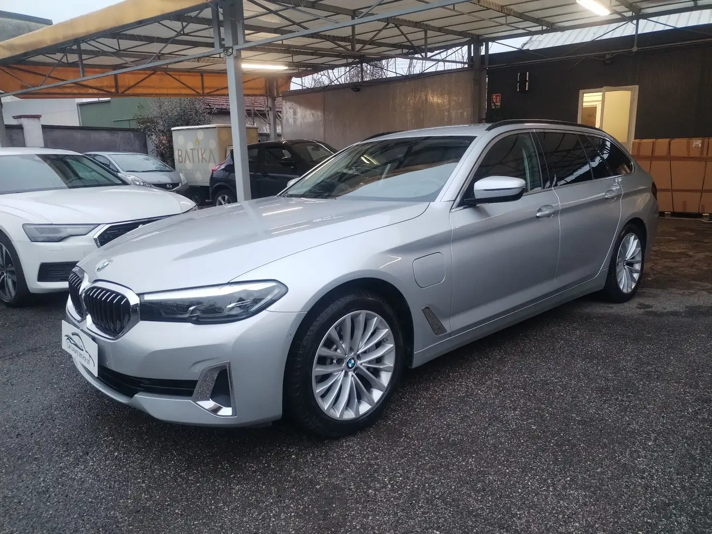 BMW 530 530e Touring xdrive Luxury auto Argento - 2