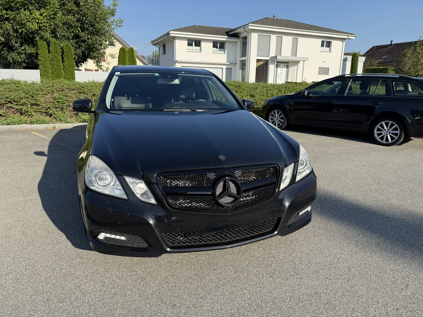 Mercedes-Benz E 350 Avantgarde  Aut. Schwarz - 1