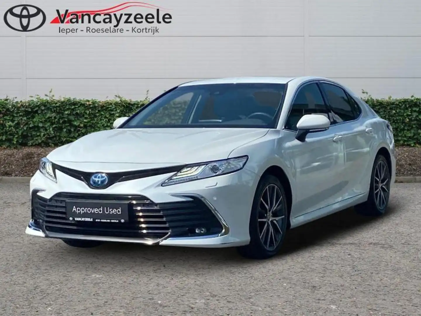 Toyota Camry Premium+ nav+cam+sens V&A Biały - 1