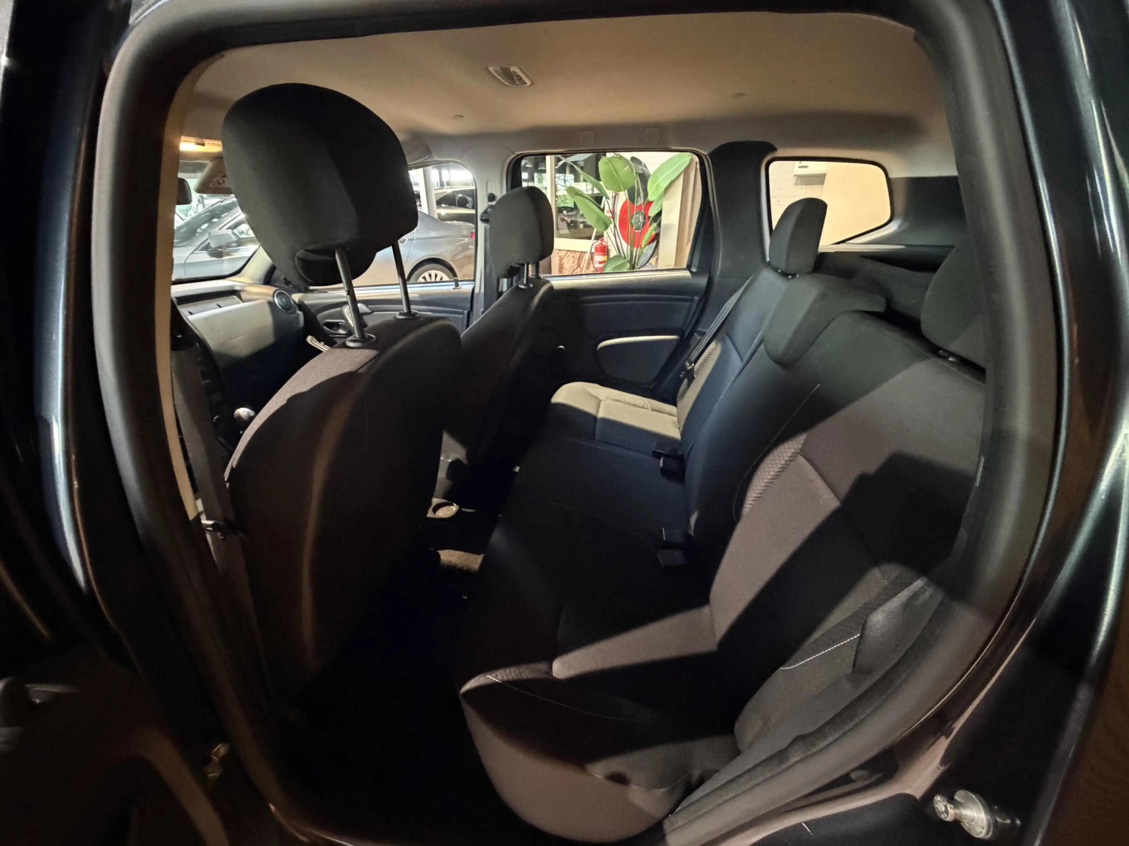 Dacia Duster 1.2 TCe 4x2 Ambiance — photo 11