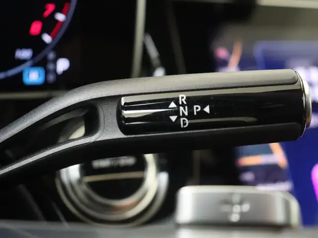 Mercedes-Benz E-Class view 14