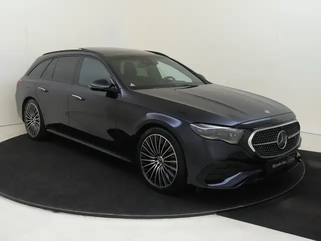 Mercedes-Benz E-Class view 2