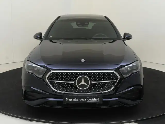 Mercedes-Benz E-Class view 6