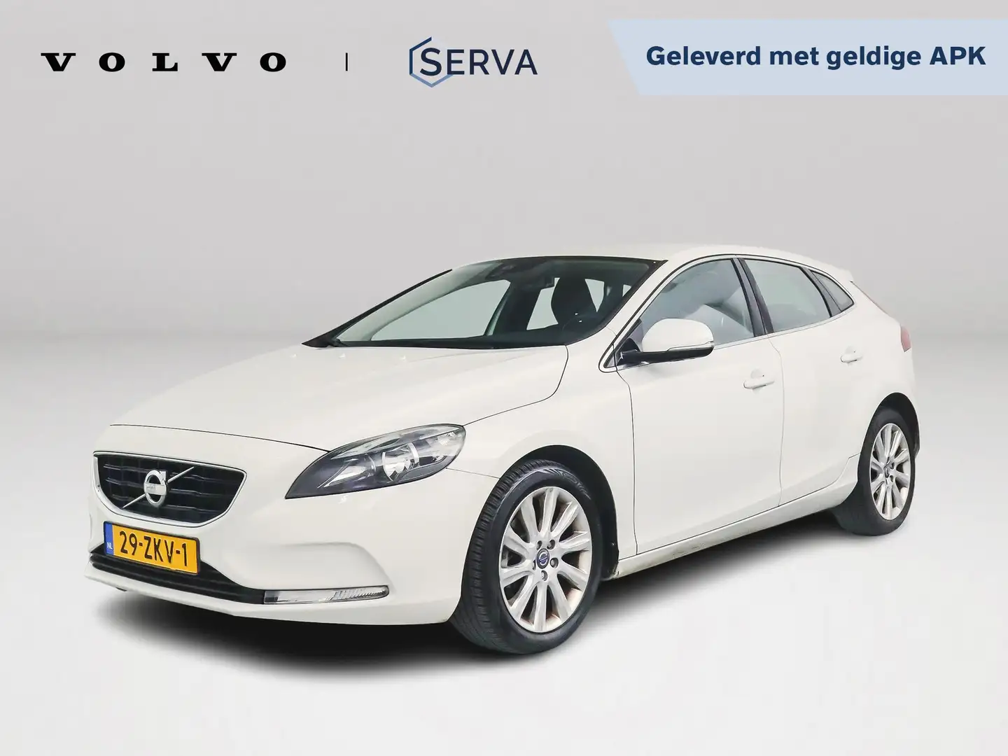 Volvo V40 T4 Momentum | Trekhaak | Parkeercamera Wit - 1