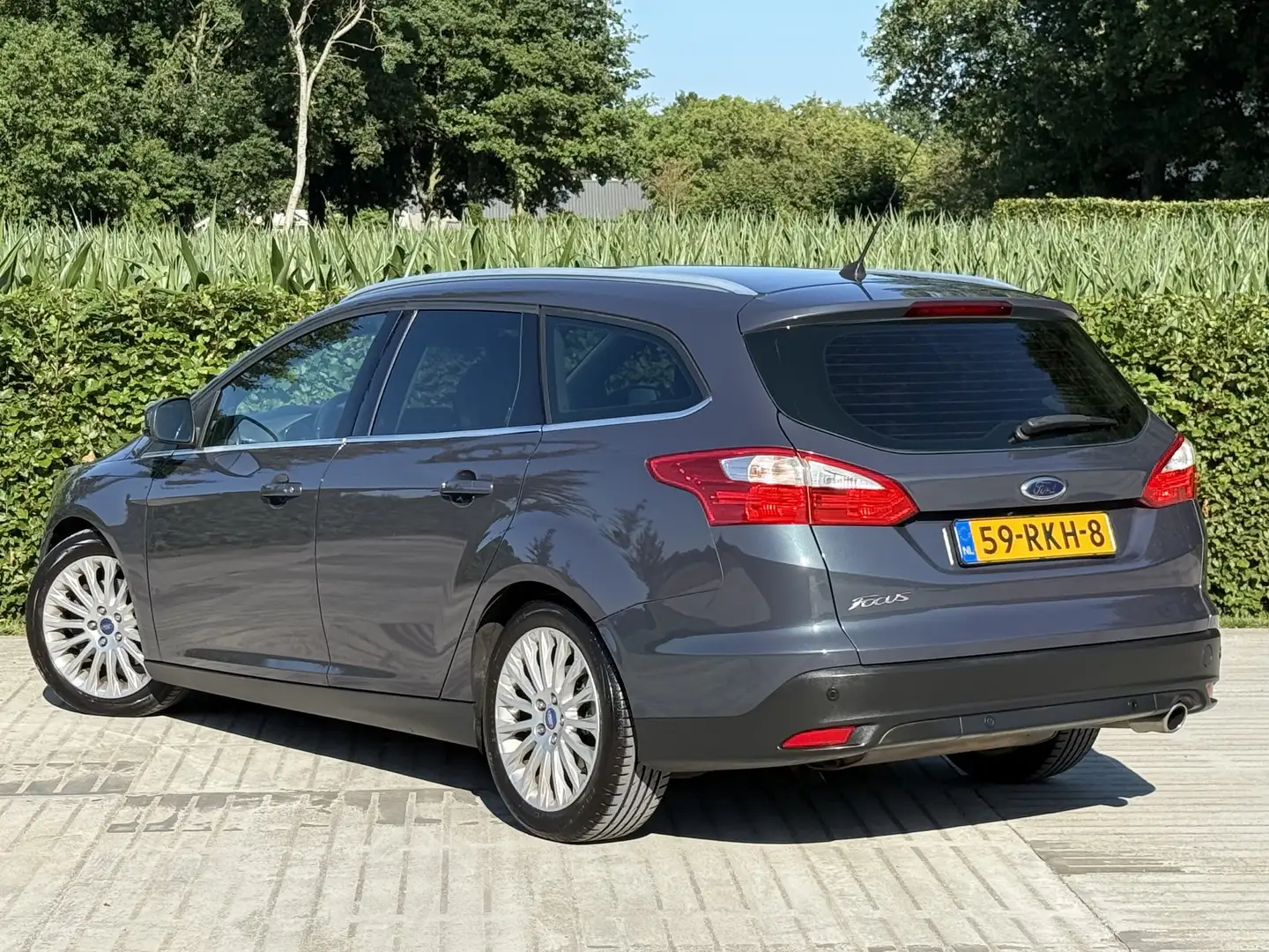 Ford Focus 1.6 EcoB. First Edition Grijs - 2