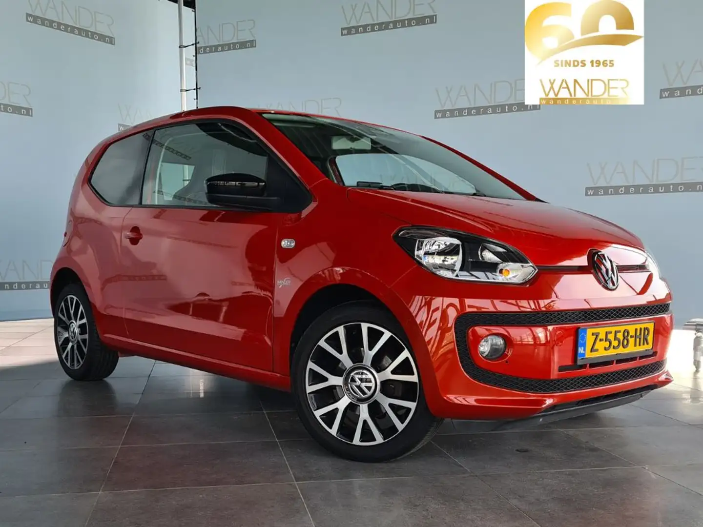 Volkswagen up! 1.0 Groove up! BlueMotion /Airco/Stoelverwarming/P Rood - 1