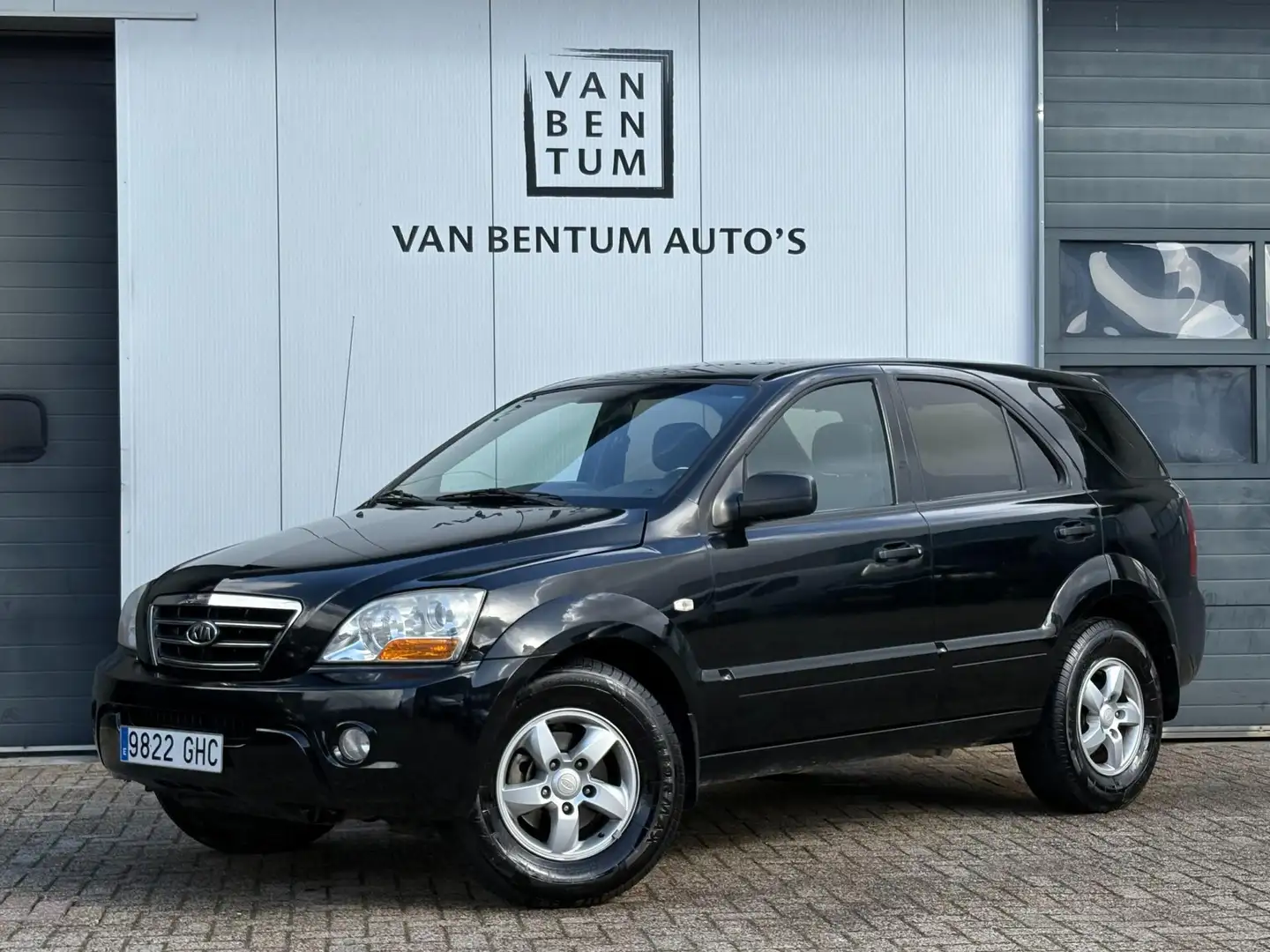 Kia Sorento 2.5 CRDi 170pk 4x4 Adventure Airco Trekhaak Noir - 1